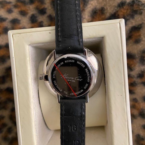 Kenneth Cole Classic Men's Dress Watch With Leather Band - Picture 2 of 2